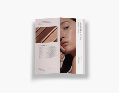 Vista previa del diseño de Galería de diseños de folletos plegados para productos de belleza y perfumes, Díptico DL (99 x 210 mm)