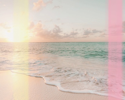 Un escena de playa en colores pastel foto filtrada del océano diseño crema rosa