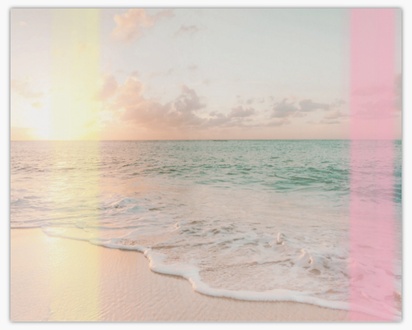 Un escena de playa en colores pastel foto filtrada del océano diseño gris