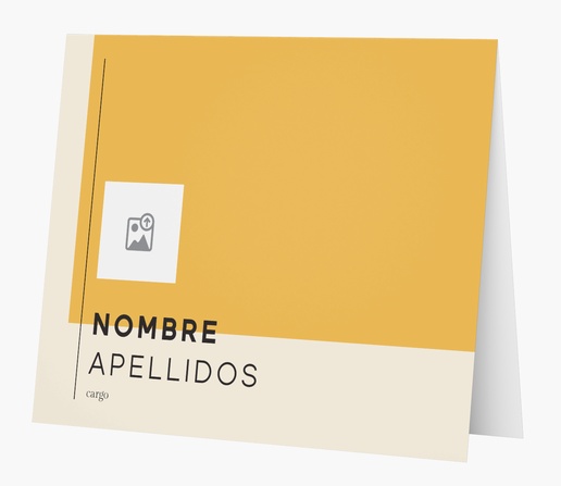 Un moderno insignia diseño amarillo crema para Empresas con 1 imágenes